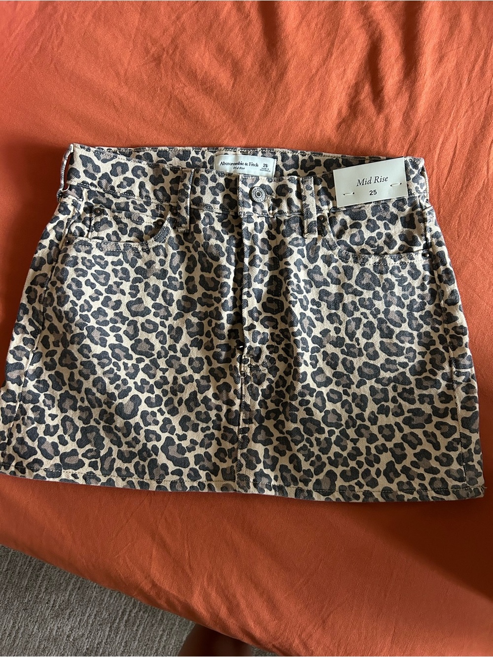 Abercrombie & Fitch Tan and Black Leopard Print Mid-Rise Mini Skirt